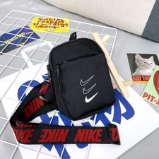 Nike Sportswear Essentials Hip