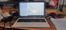 Asus X553S laptop boots w/