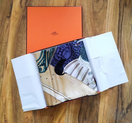 New boxed silk hermes - new,