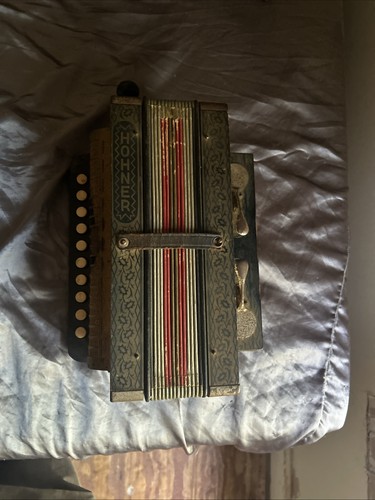 Hohner accordion 112 worn - hohner, 112.