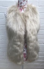 Primark Faux Fur Gilet UK 4