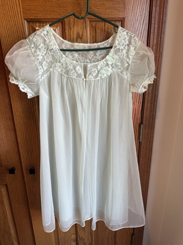 Vtg vanity fair - vanity, mint