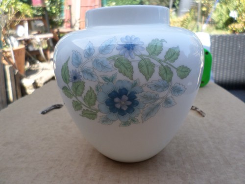 Wedgwood clementine bud vase - wedgwood,