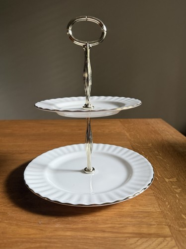 Royal doulton tier - doulton, cake