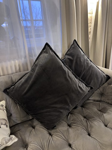 Grey velour cushion covers - 4,