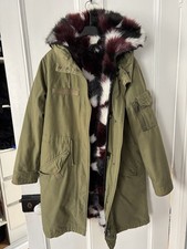 Green Women's Parka Coat With Detachable Fake Fur Lining .size 10