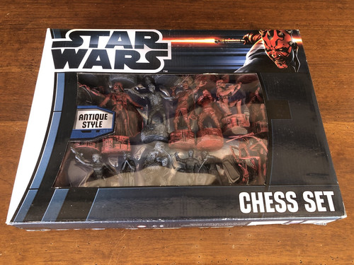 Boxed star wars chess - star, set