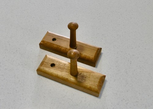 Two single shaker - two, hanging