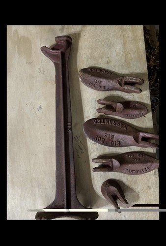 Antique cast iron cobbler shoe - iron,