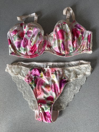 Bra 38e and knickers - &,
