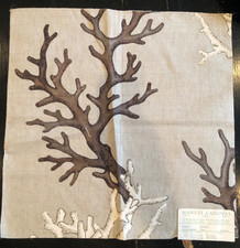 MANUEL CANOVAS Atoll in Brown