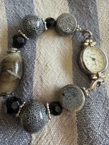 Women swap beehive beaded - swap,