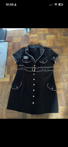 Size ann summers - 22, police