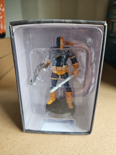 Super hero figurine - super,