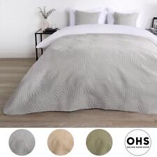 Leaf Pinsonic Throw Over Bed