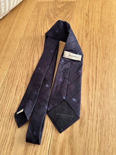 Burberry london 100 silk - london, 100%