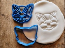 Cat kitten face - , shaped