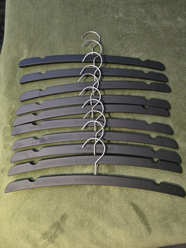 Victoria secret hangers - 10,