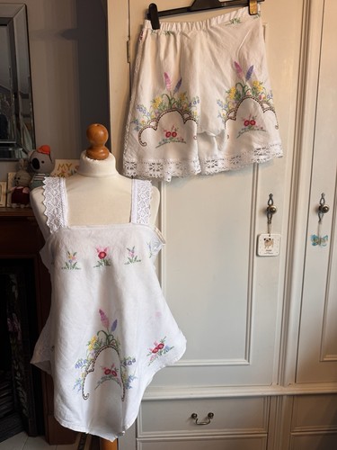 Vintage floral embroidered - floral,