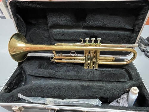 Vintage bach trumpet case - trumpet, w