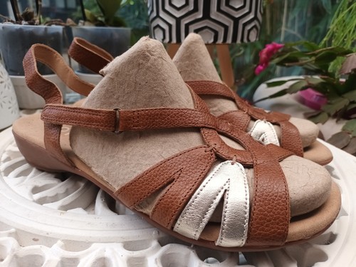 Bnwot hotter flare brown - bnwot,