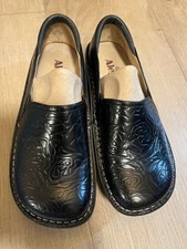 alegria 38 clogs