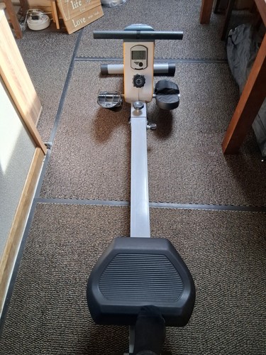 Rowing machine r - machine, by