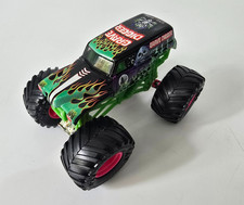 Monster Jam GRAVE DIGGER Monster Truck 1:64 Pink Alloy Wheels & Pink Driver