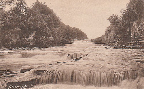 Wales aysgarth lower - aysgarth,, falls