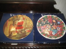 2 x 8" Royal Doulton Christmas