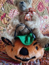 Hermann Spielwaren 2001 Halloween Bear On A Pumpkin.  Limited Edition Of  500