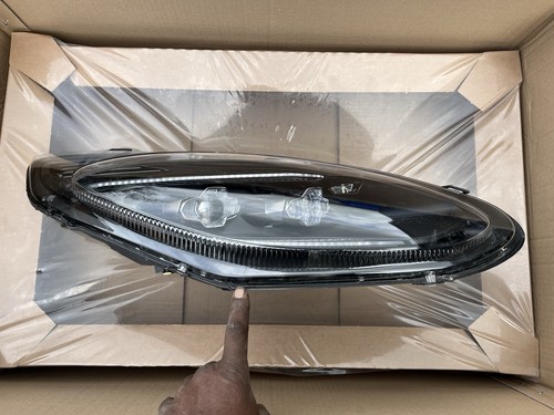 Genuine aston martin db11 - martin,
