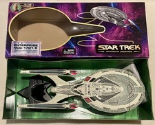 Diamond Select Star Trek Starship Legends USS Enterprise NCC-1701-E 18" 2005