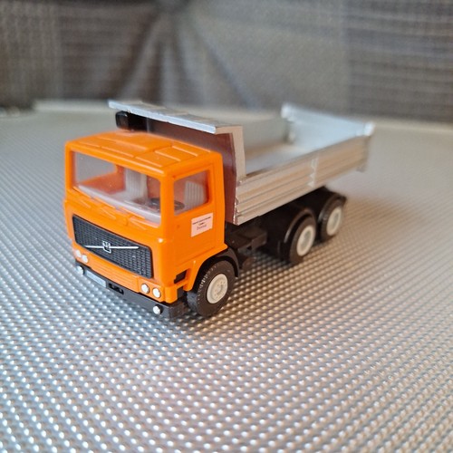 Herpa volvo f10 tipper orange - herpa,