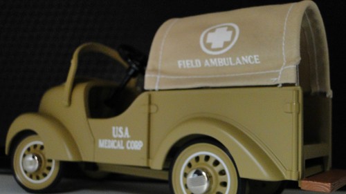 Mini pedal car too - mini,