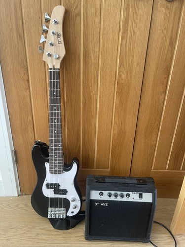 Electric bass guitar 4 - bass,
