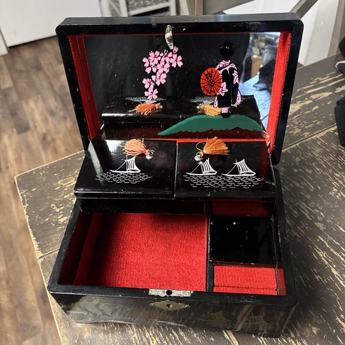 Japanese music box black