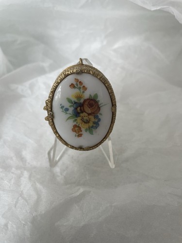 Floral locket pendent - locket, necklace