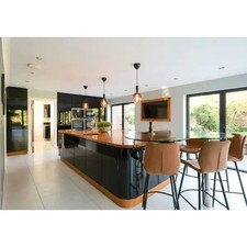 Approved Used Modern Magnet Kitchen & Matching Large Utility