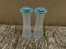 New Tupperware Large 6”