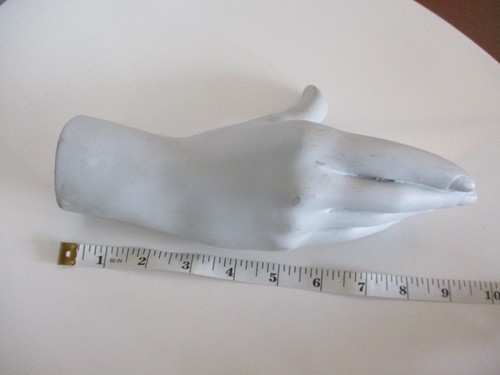 Vintage female mannequin hand