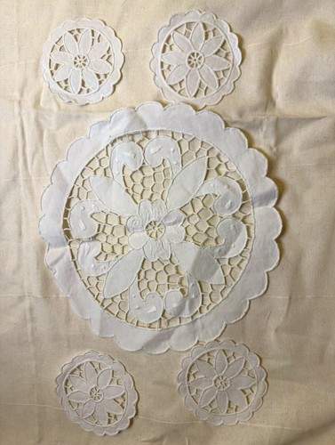 Vintage white embroidered - vintage,