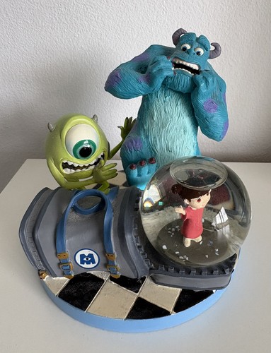 Walt disney snow globe - disney,