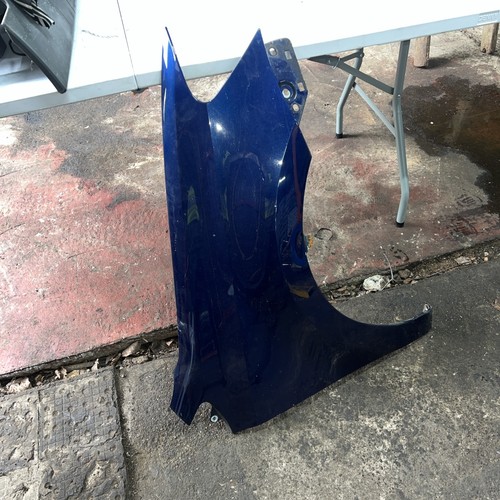 Volkswagen polo front wing - front,