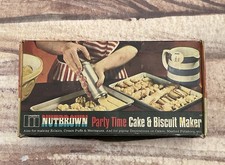 VINTAGE OLD KITCHEN TOOLS NUTBROWN PARTY TIME CAKE & BISCUIT MAKER BOXED