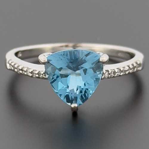9ct white gold blue topaz - 9ct,