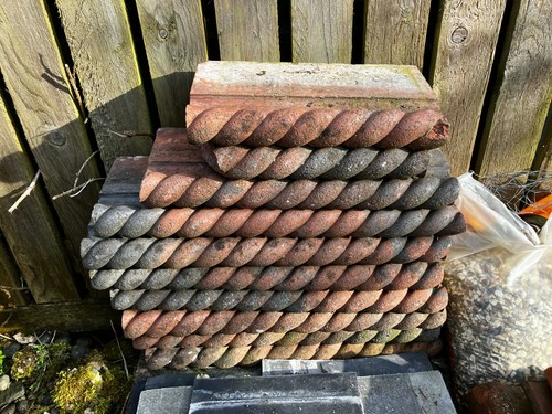 Victorian rope edging tiles