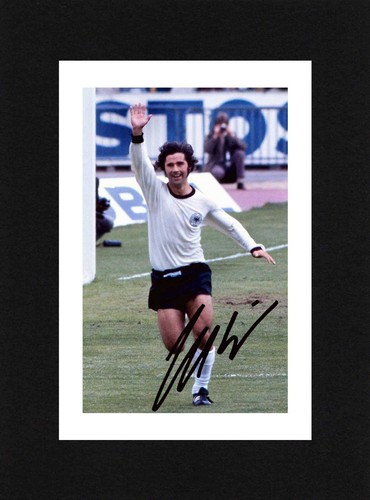 8x6 mount gerd - muller, signed