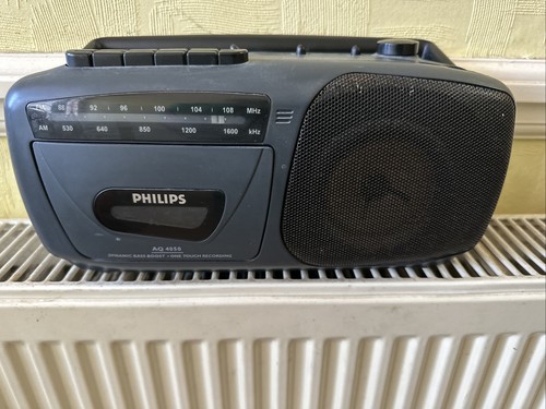 Philips radio cassette - a,