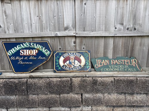 Vintage metal hand painted - vintage,